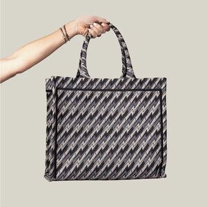 Used good condition Camila Canabal  Grazia PWR Jacquard Bag | Gris